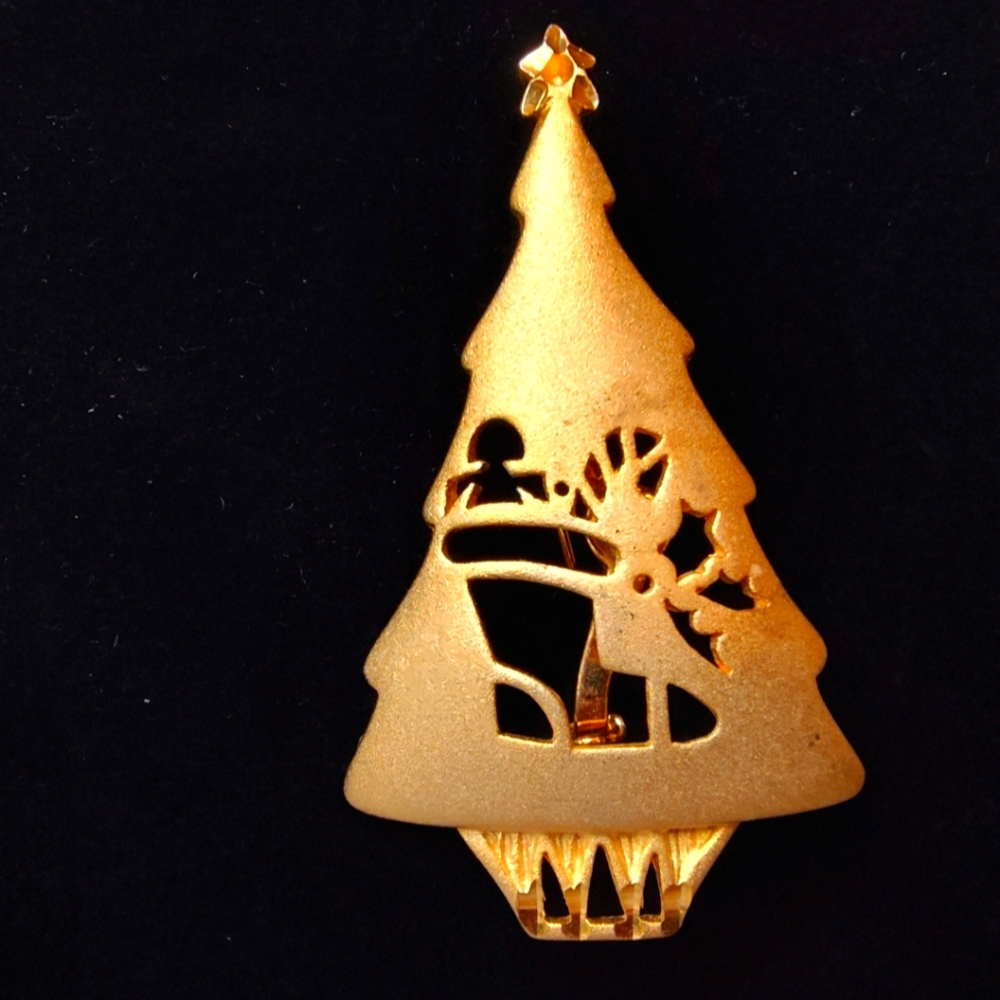 Gold Christmas Tree Brooch Lapel Pin